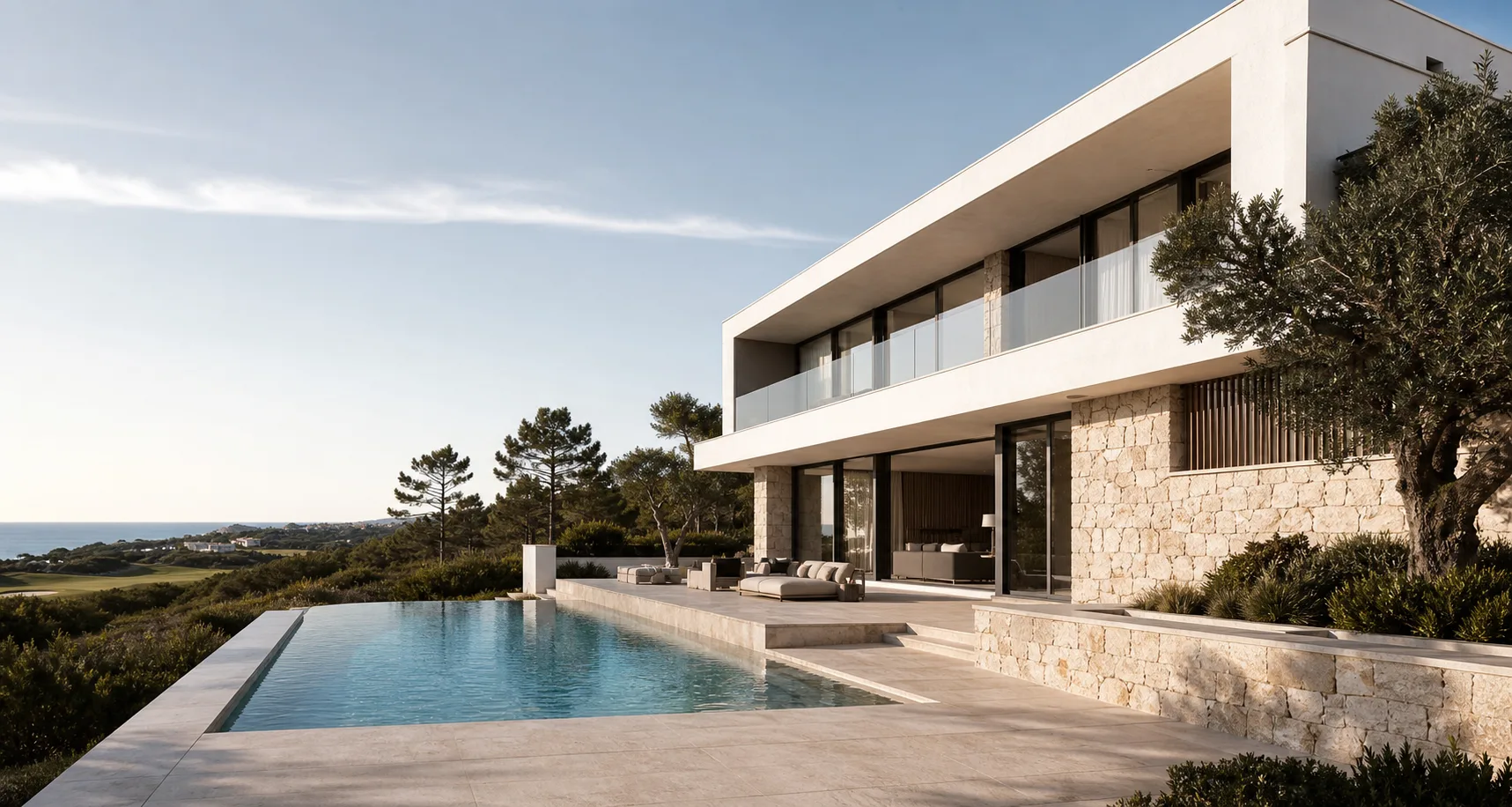 Moradia contemporânea com piscina, referência visual para construção residencial premium